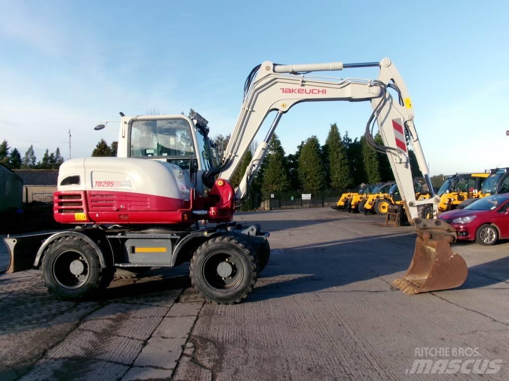 Takeuchi TB 295 W Gravemaskiner på hjul
