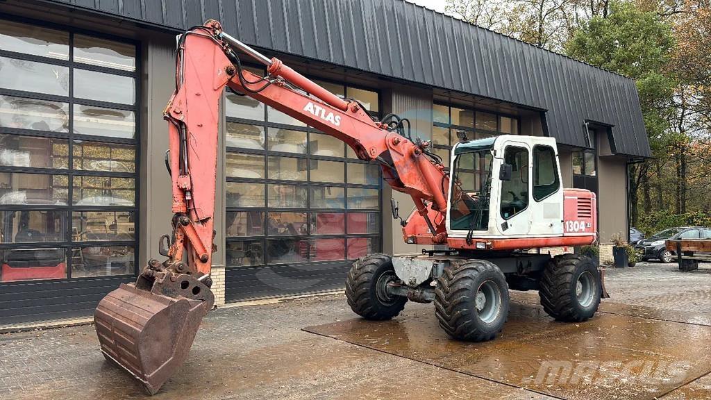 Atlas 1304 Gravemaskiner på hjul