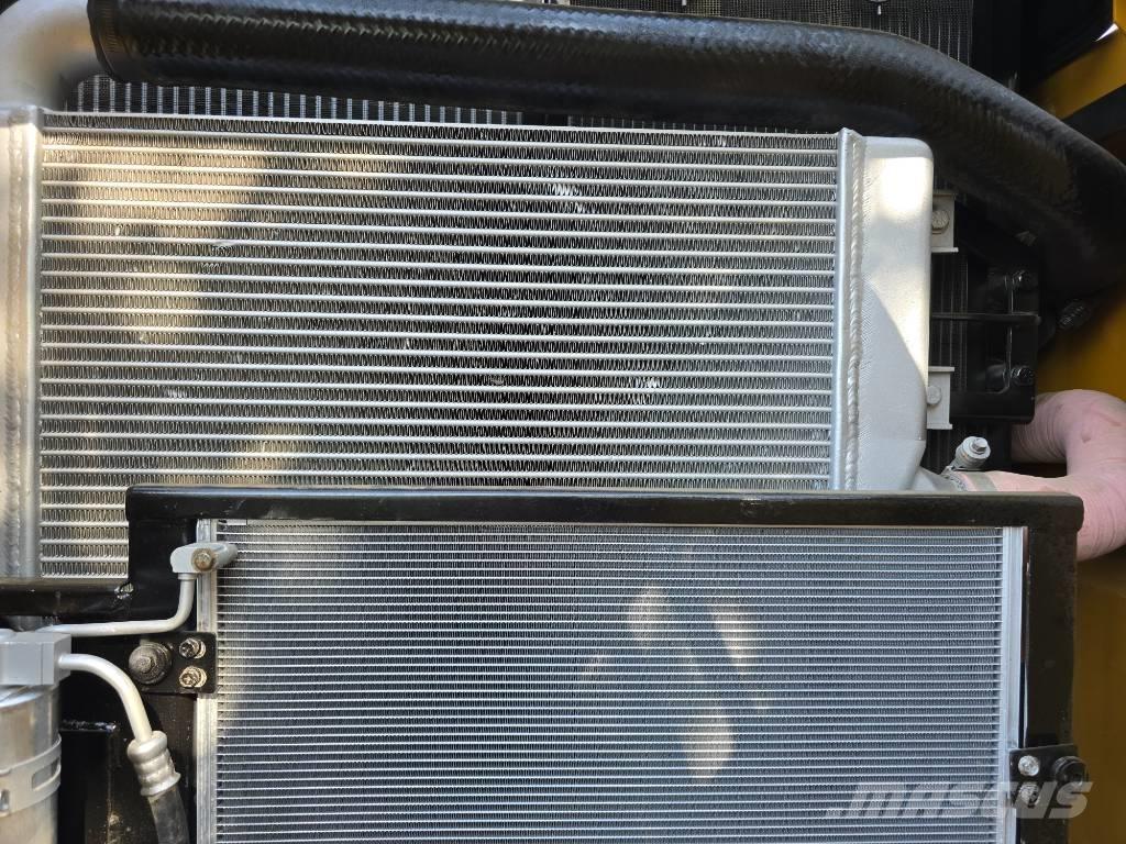 CAT 320D2 Gravemaskiner på larvebånd