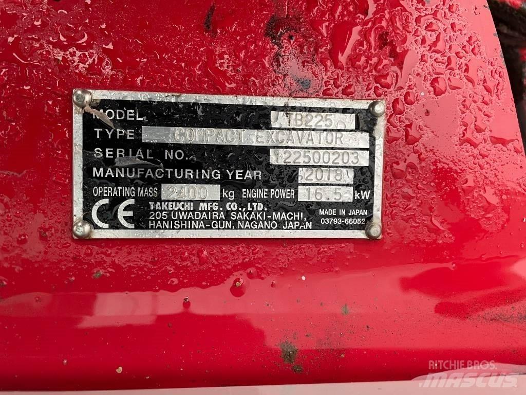 Takeuchi TB 225 Minigravemaskiner
