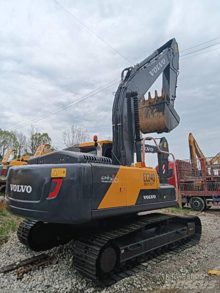 Volvo EC 240 Gravemaskiner på larvebånd