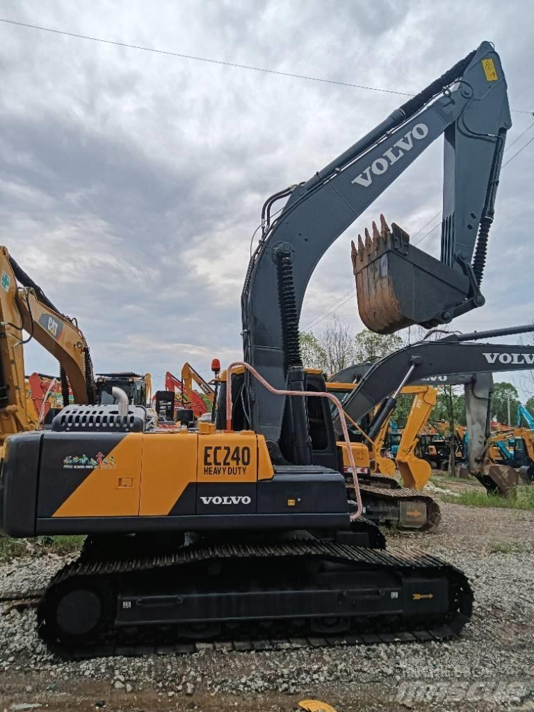 Volvo EC 240 Gravemaskiner på larvebånd