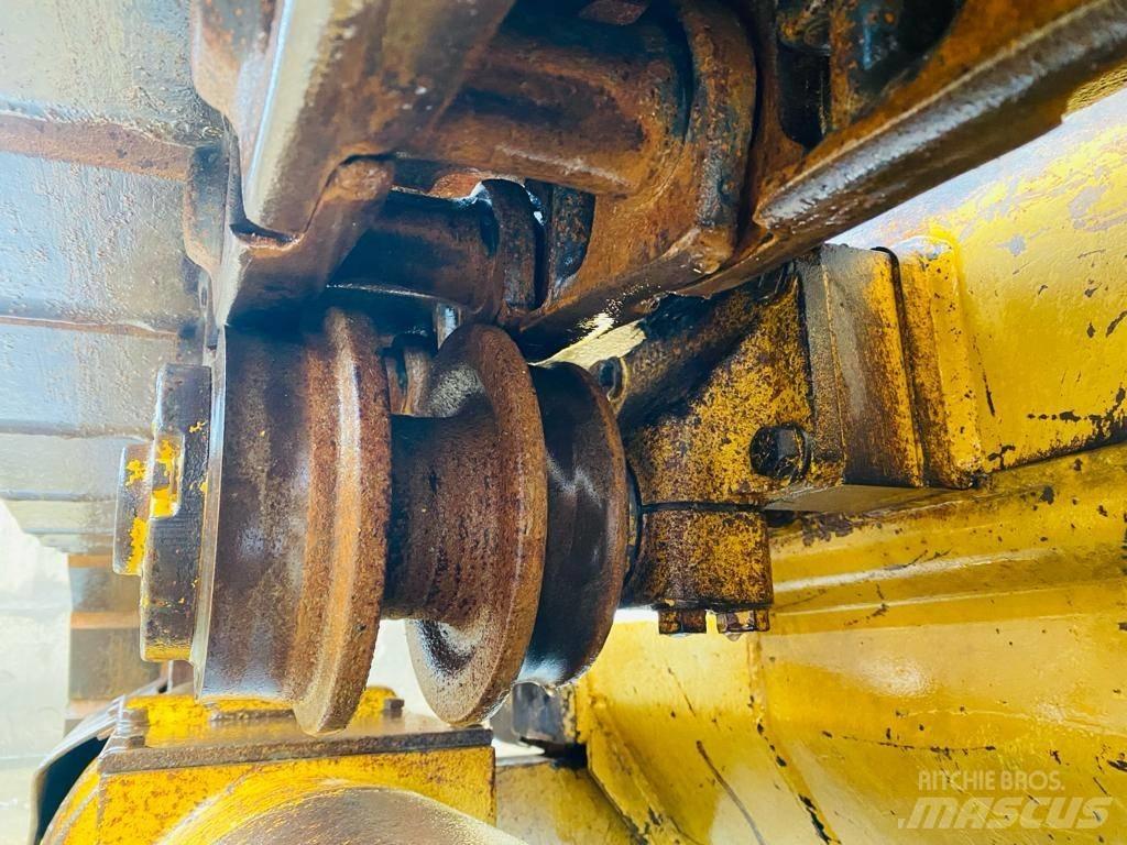CAT 953 Larvebåndslæssere