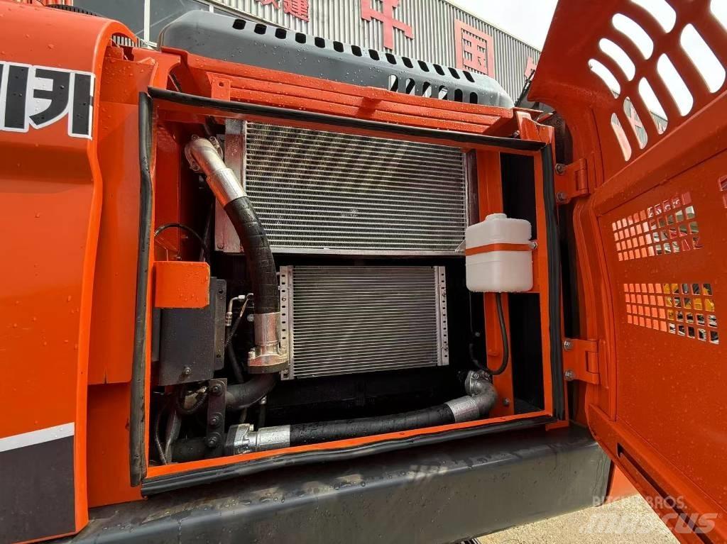 Doosan DX 225 LCA Gravemaskiner på larvebånd