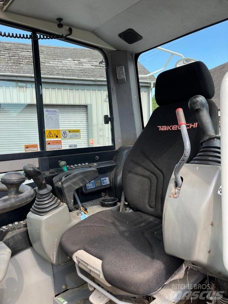 Takeuchi TB295W Gravemaskiner på hjul