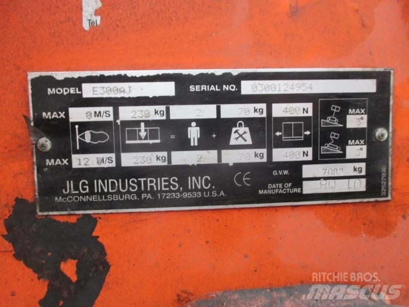 JLG E 300 AJ Bomlifte med knækarm