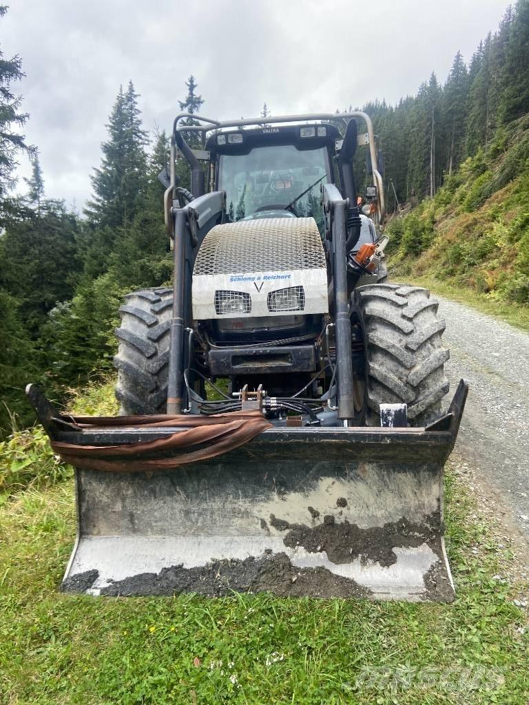 Valtra T 162 Skovbrugstraktorer