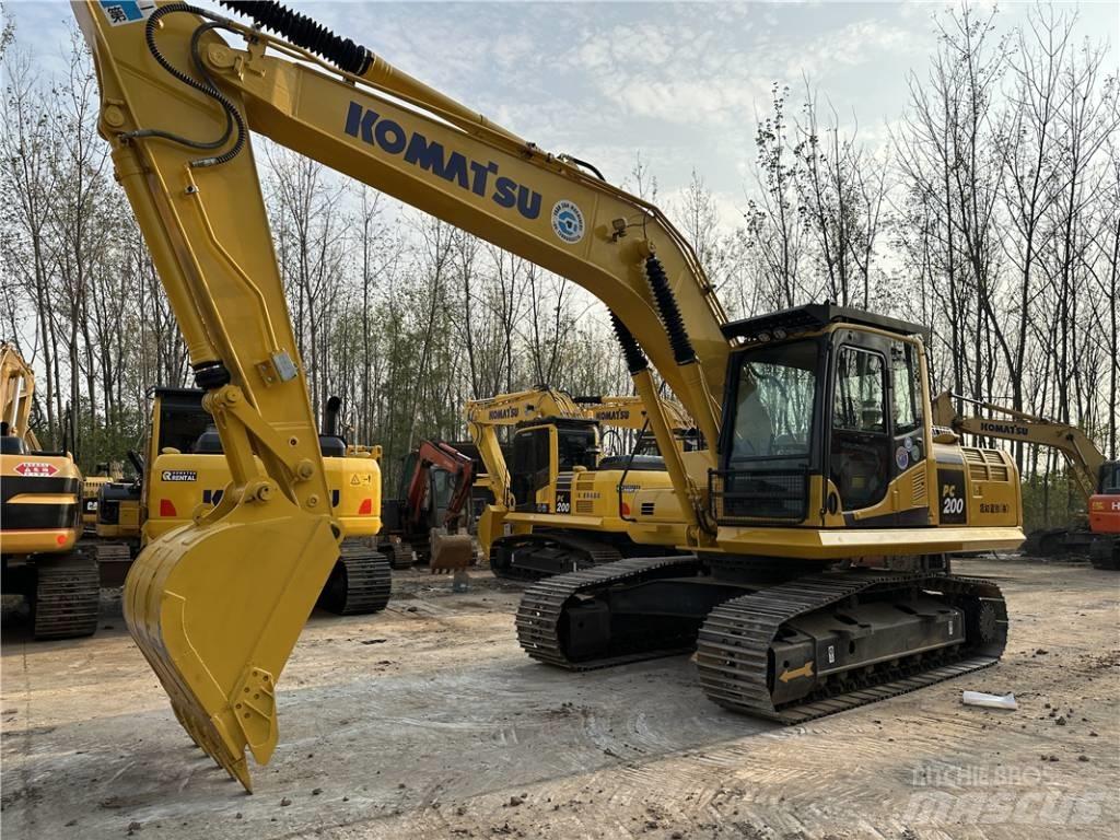 Komatsu PC200-8 Gravemaskiner på larvebånd