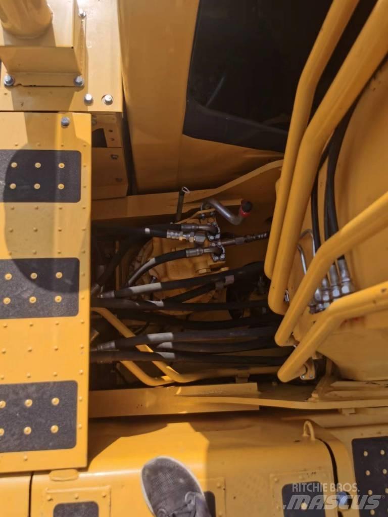 Komatsu PC 200 Gravemaskiner på larvebånd