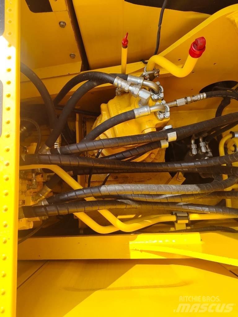 Komatsu PC 200 Gravemaskiner på larvebånd