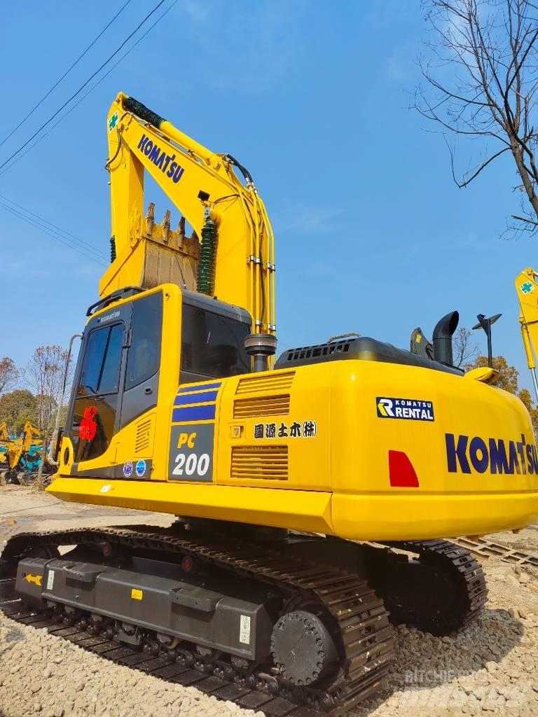 Komatsu PC 200 Gravemaskiner på larvebånd