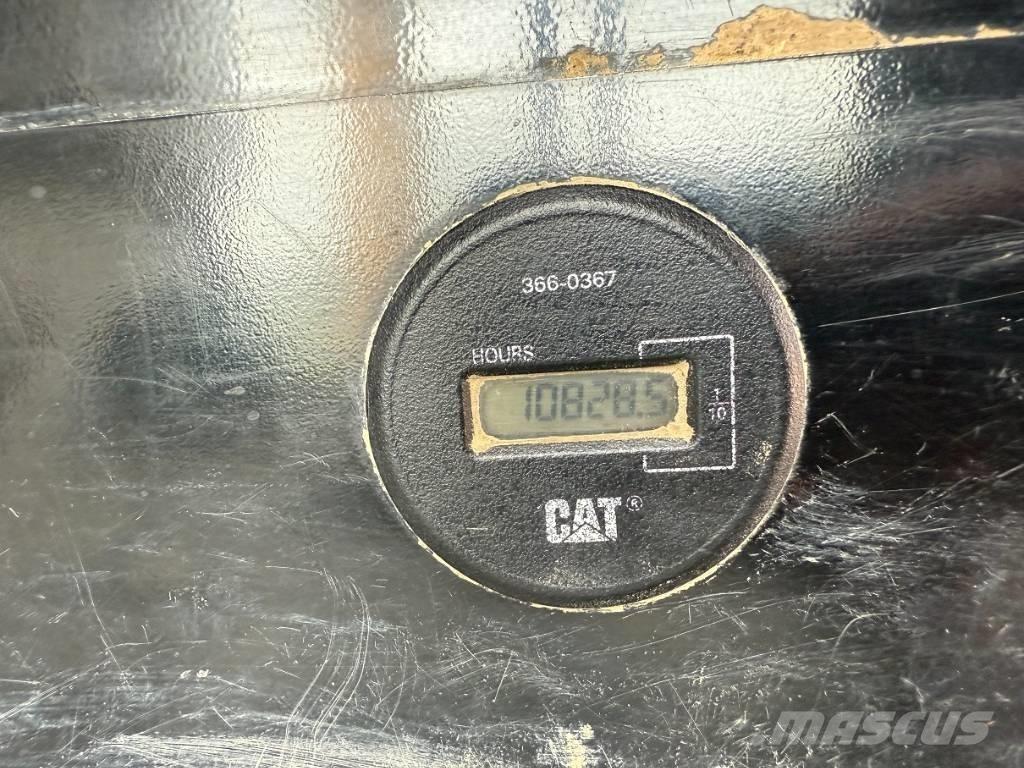 CAT 321 D LCR Gravemaskiner på larvebånd