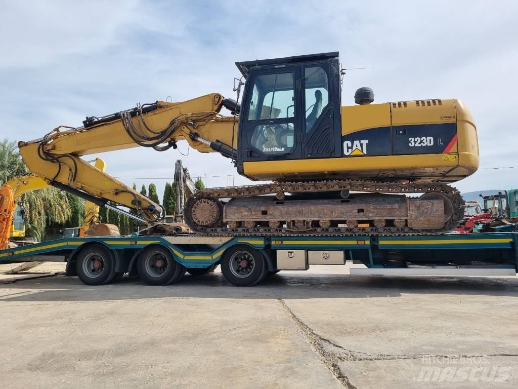 CAT 323 D L Gravemaskiner på larvebånd