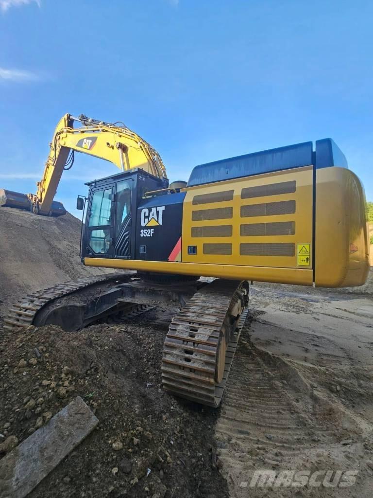 CAT 352 F Gravemaskiner på larvebånd