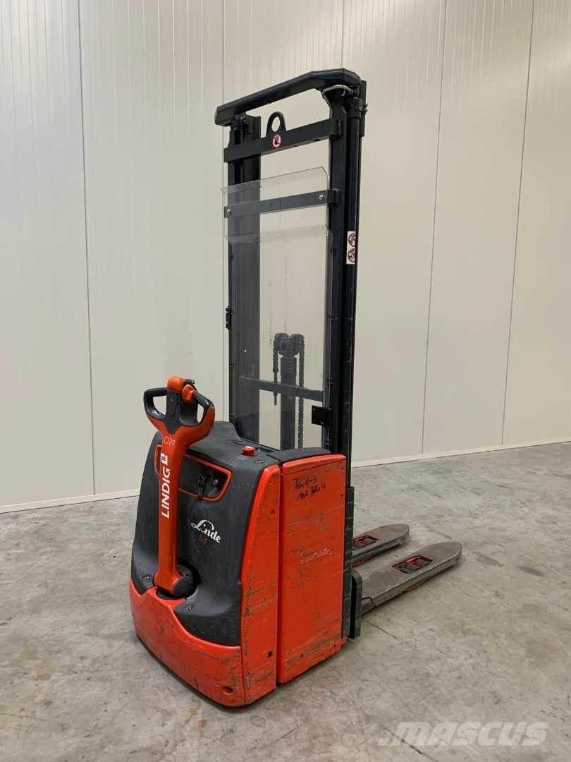 Linde L16I Selvkørende stablere