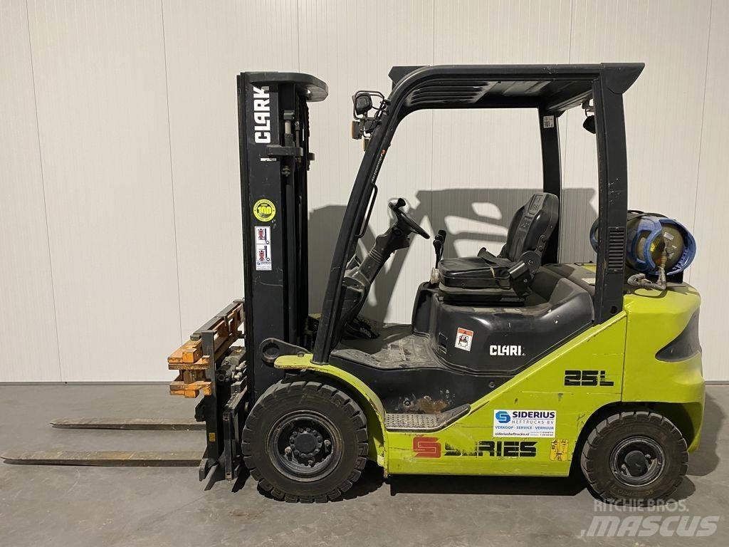 Clark S25L LPG gaffeltrucks