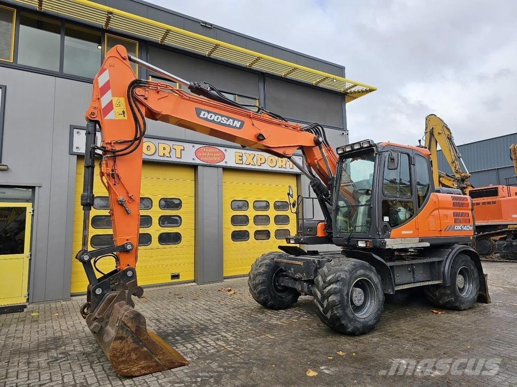 Doosan DX 140W Gravemaskiner på hjul