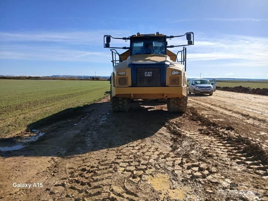CAT 745 Terrængående lastbiler