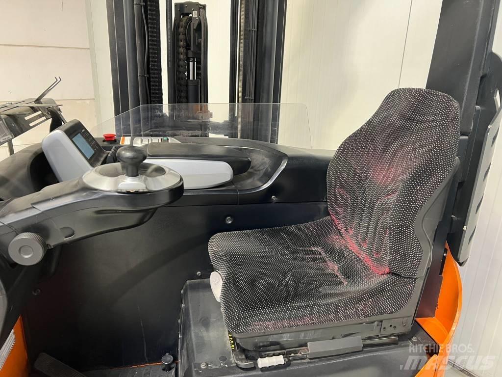 Doosan BR16JW-7 PLUS Reachtruck