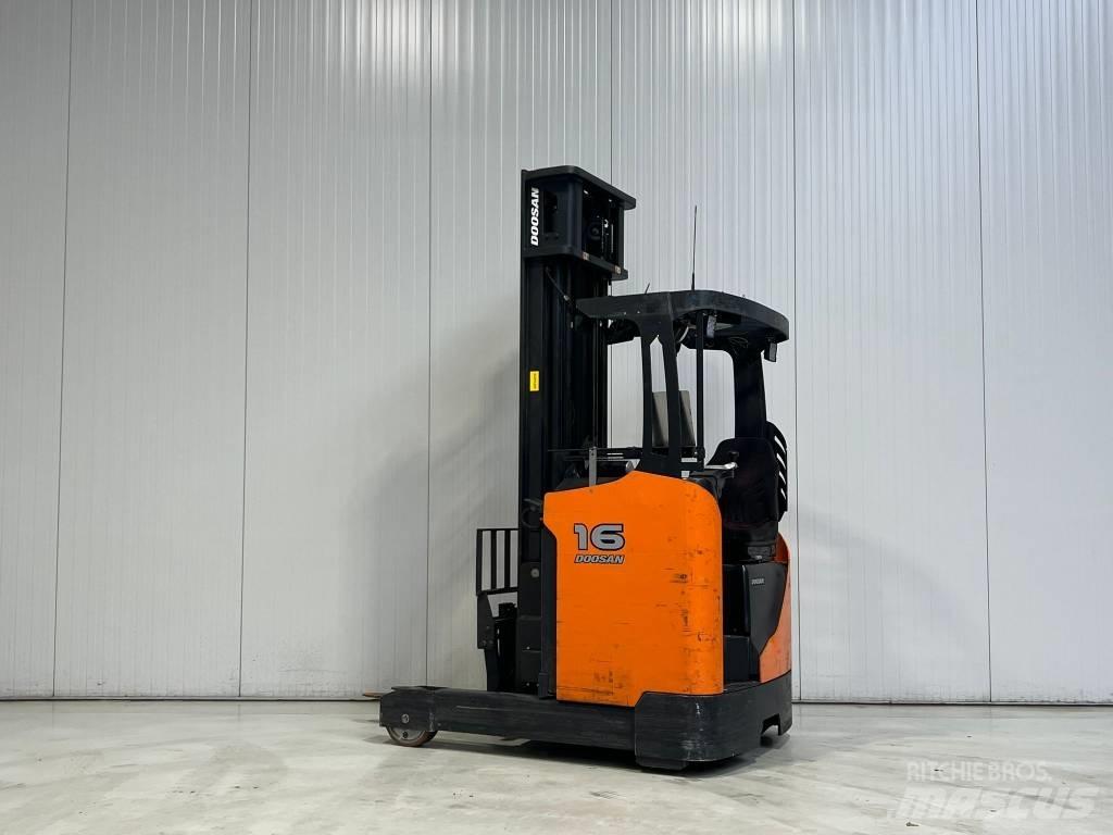 Doosan BR16JW-7 PLUS Reachtruck