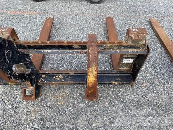 CAT 3452417 Klemmer