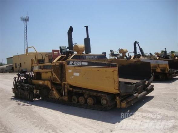 CAT AP-1050B Asfaltudlæggere