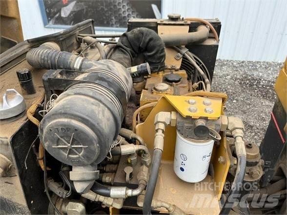 CAT CB-224E Enkelt tromle