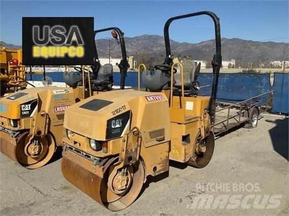 CAT CB22 Enkelt tromle
