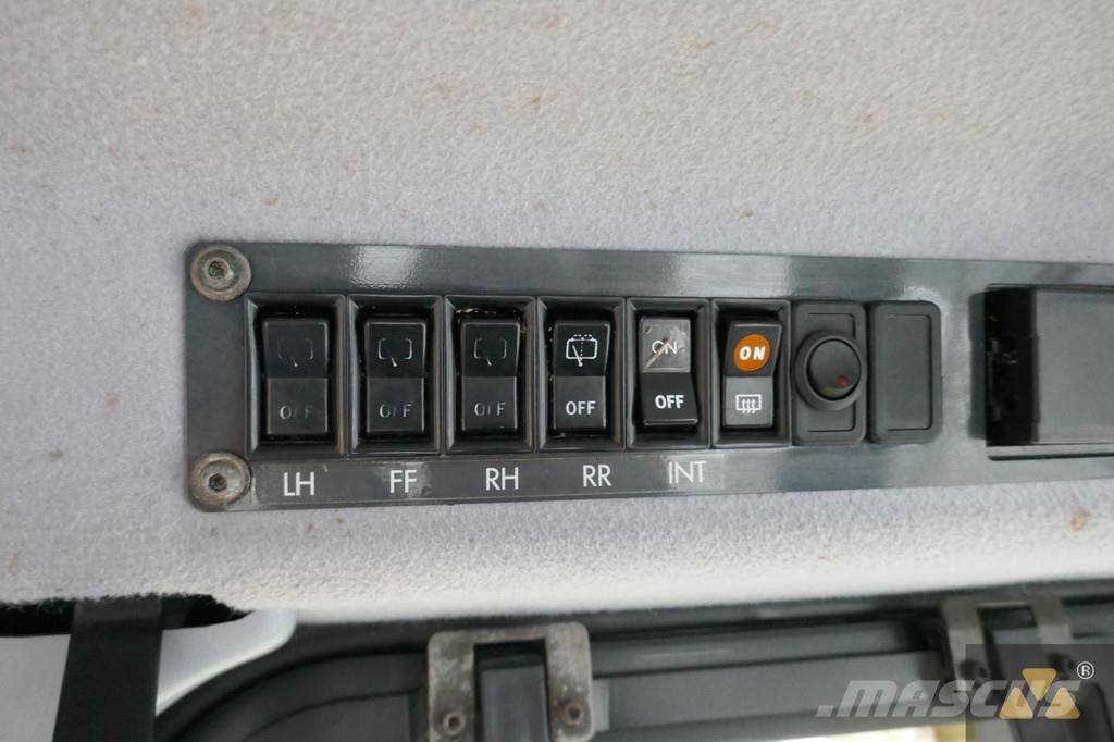 Komatsu D85PX-15 Bulldozer på larvebånd