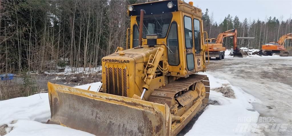 CAT D4E Bulldozer på larvebånd