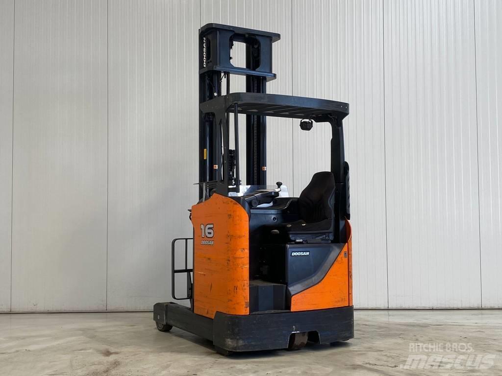 Doosan BR16JW- 7 PLUS Reachtruck