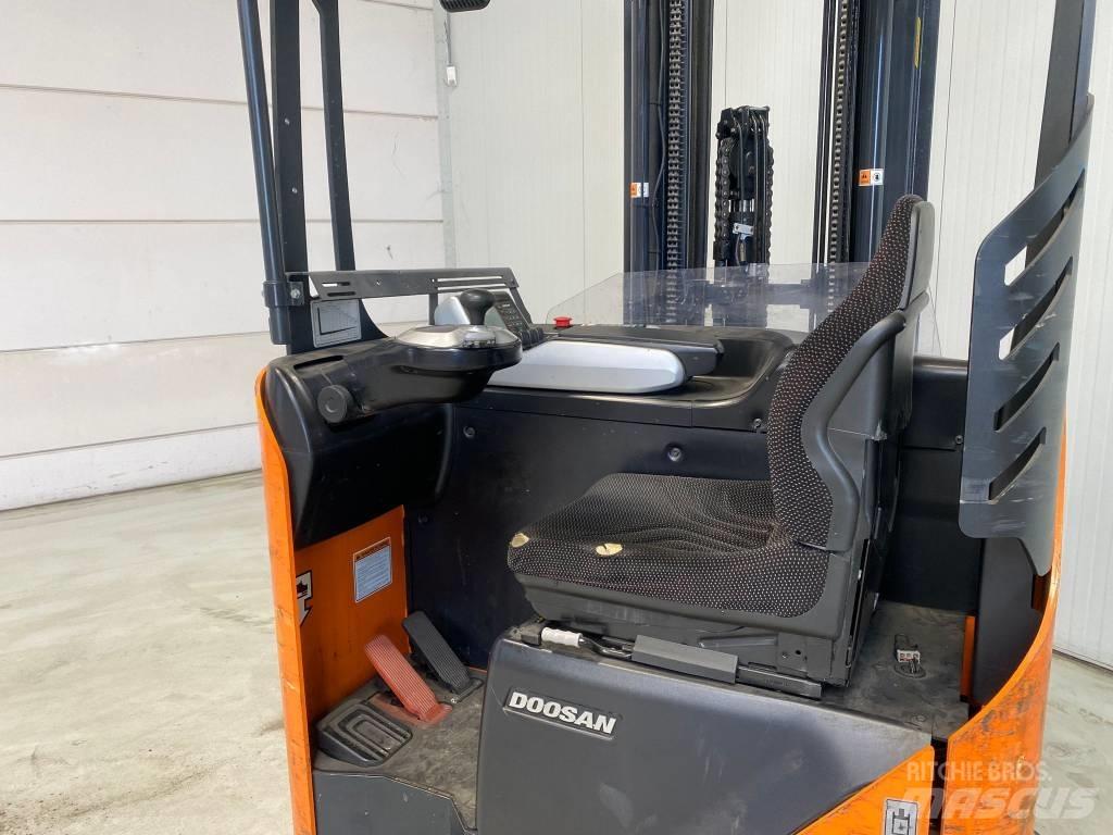 Doosan BR16JW- 7 PLUS Reachtruck
