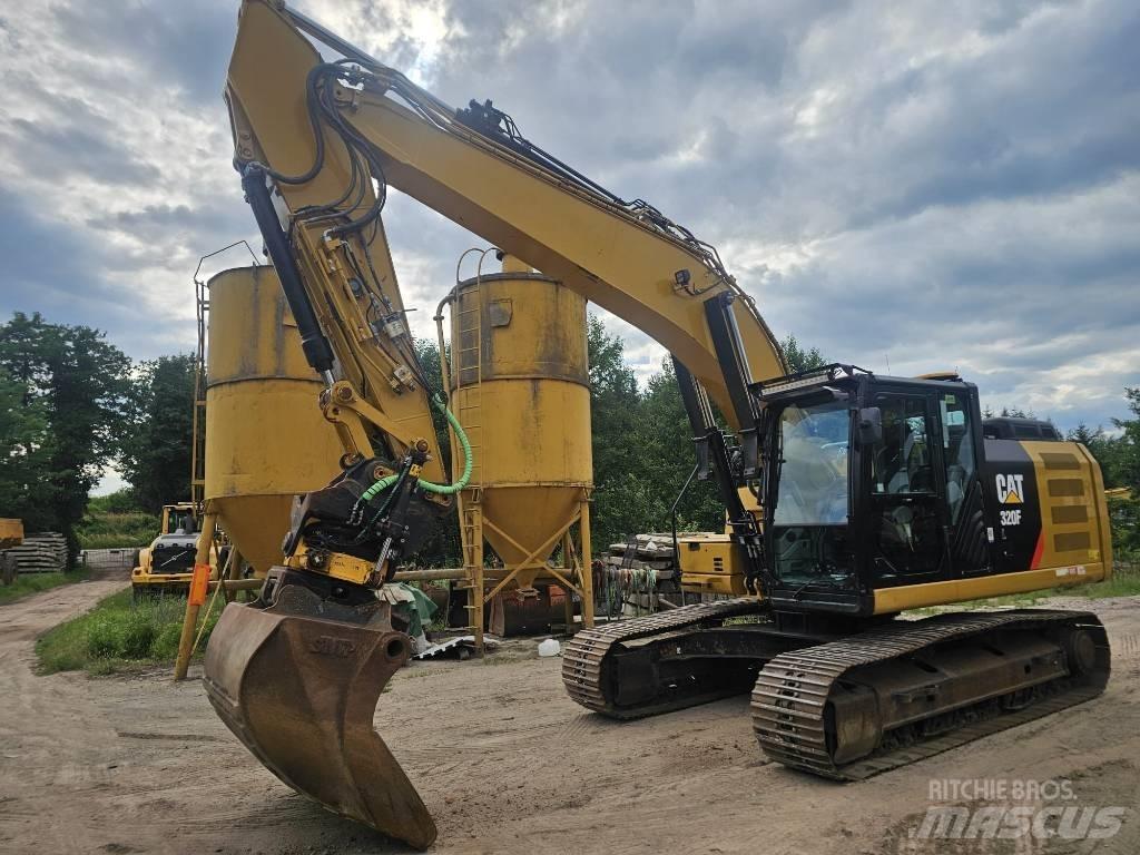 CAT 320FL Gravemaskiner på larvebånd
