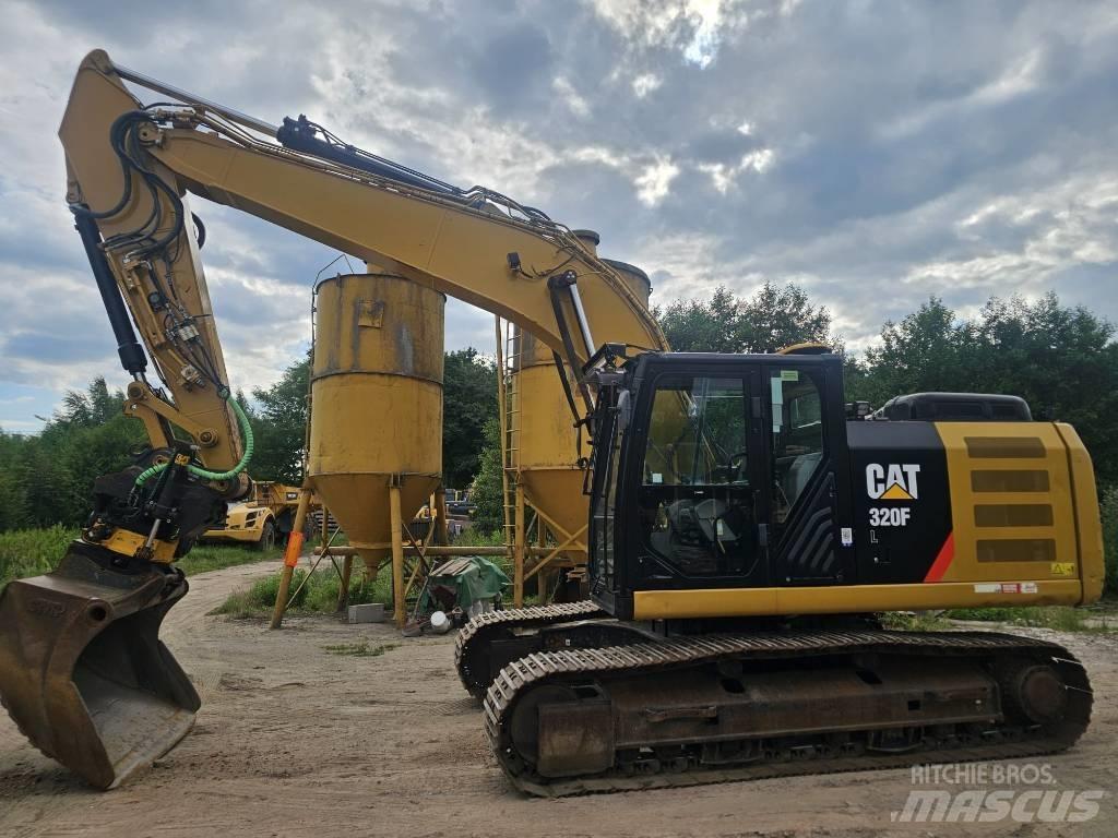 CAT 320FL Gravemaskiner på larvebånd