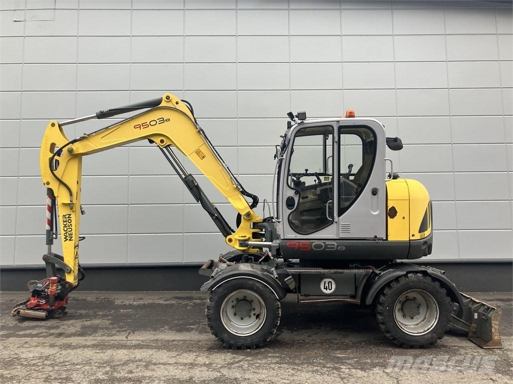 Wacker Neuson 9503 Gravemaskiner på hjul