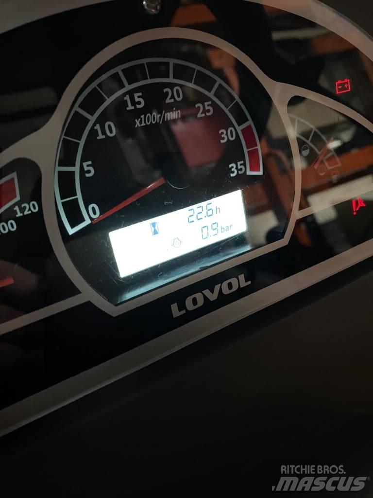 Lovol M404C Kompakte traktorer