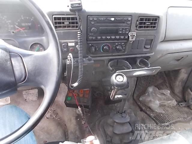 Ford 750 XLT Andre lastbiler