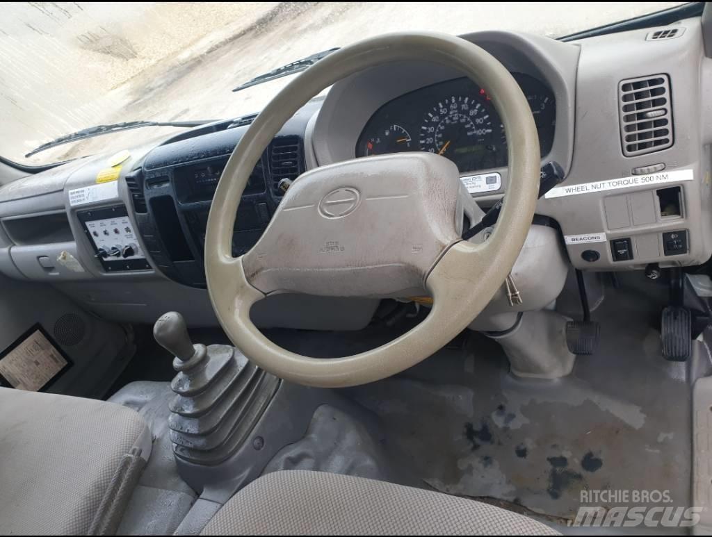 Hino 300 Andre lastbiler