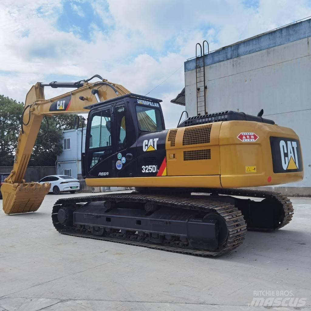 CAT 325D Gravemaskiner på larvebånd