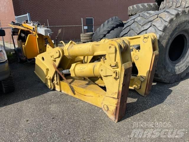 CAT D 8 R Ripper Andet tilbehør