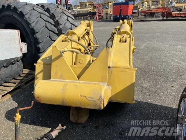 CAT D 8 R Ripper Andet tilbehør