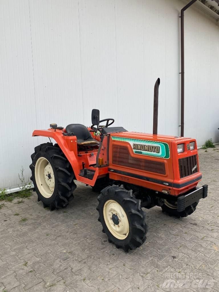 Hinomoto N249 Kompakte traktorer