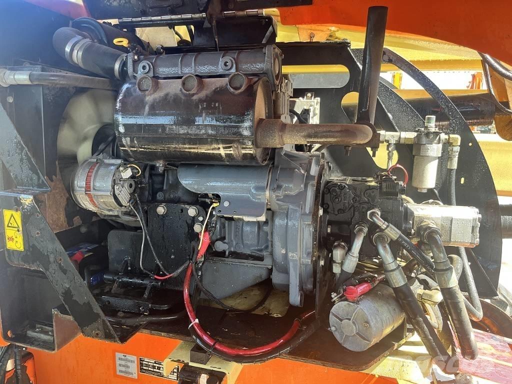 JLG 450 AJ II Bomlifte med knækarm