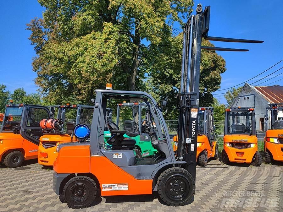 Toyota 02-8FGF30 LPG gaffeltrucks