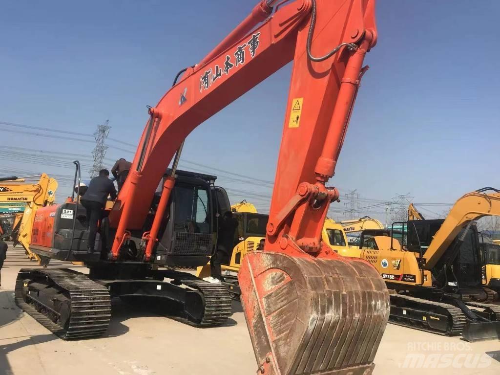 Hitachi 240-3 Gravemaskiner på larvebånd