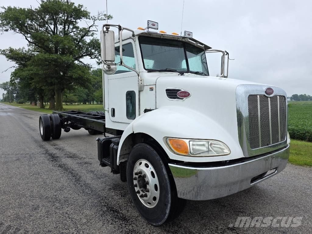 Peterbilt 335 Chassis