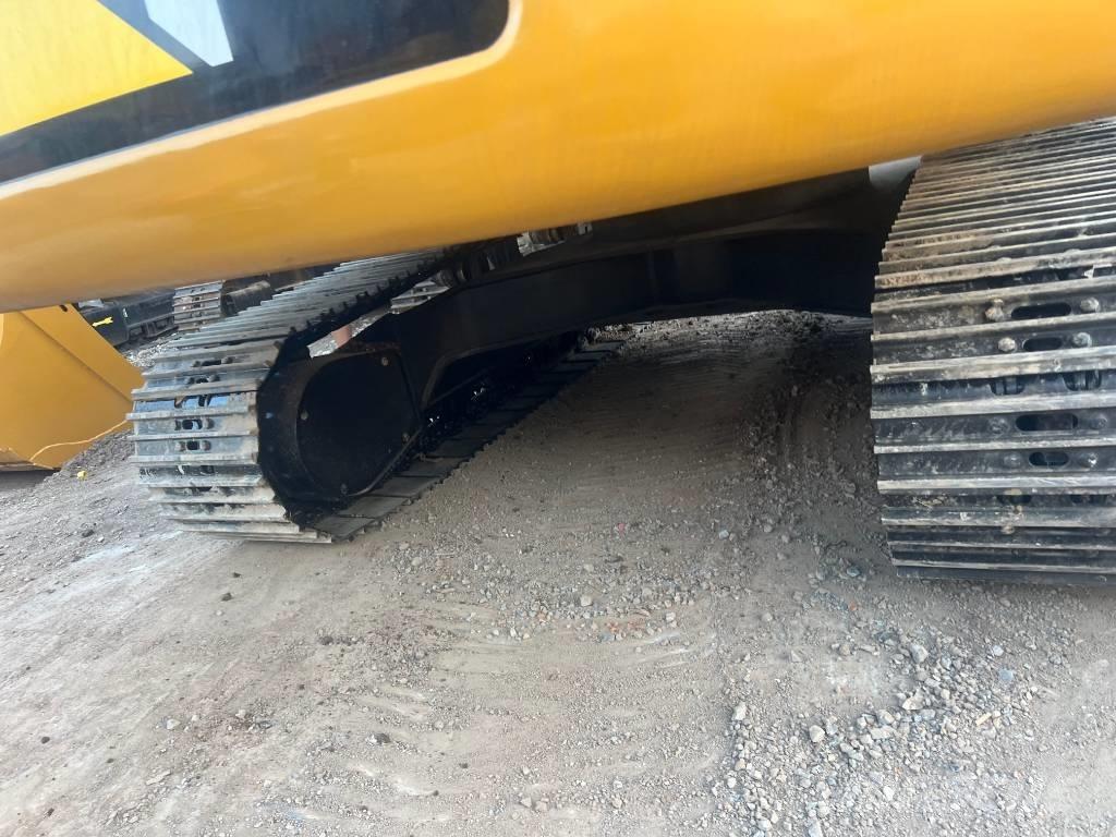 CAT 324 D2L Gravemaskiner på larvebånd