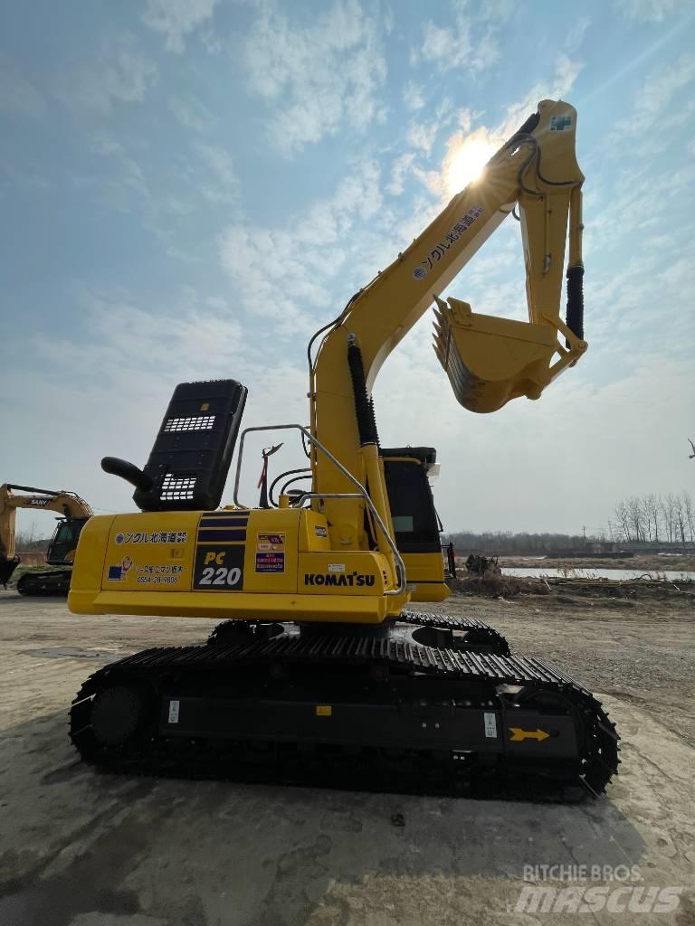 Komatsu PC220-8 Gravemaskiner på larvebånd