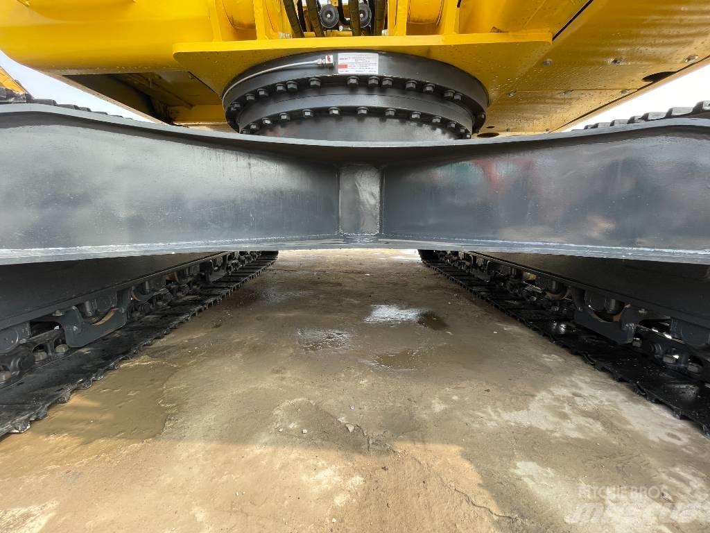 Komatsu PC220-8 Gravemaskiner på larvebånd