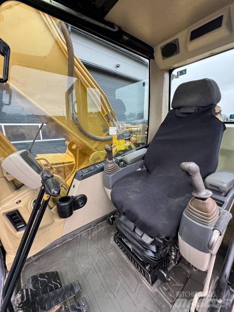 CAT 325C Gravemaskiner på larvebånd